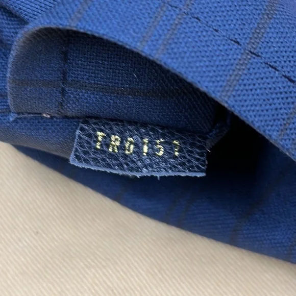 Louis Vuitton Bleu Infini Monogram Empreinte Leather Petillante Clutch - Picture 11 of 15